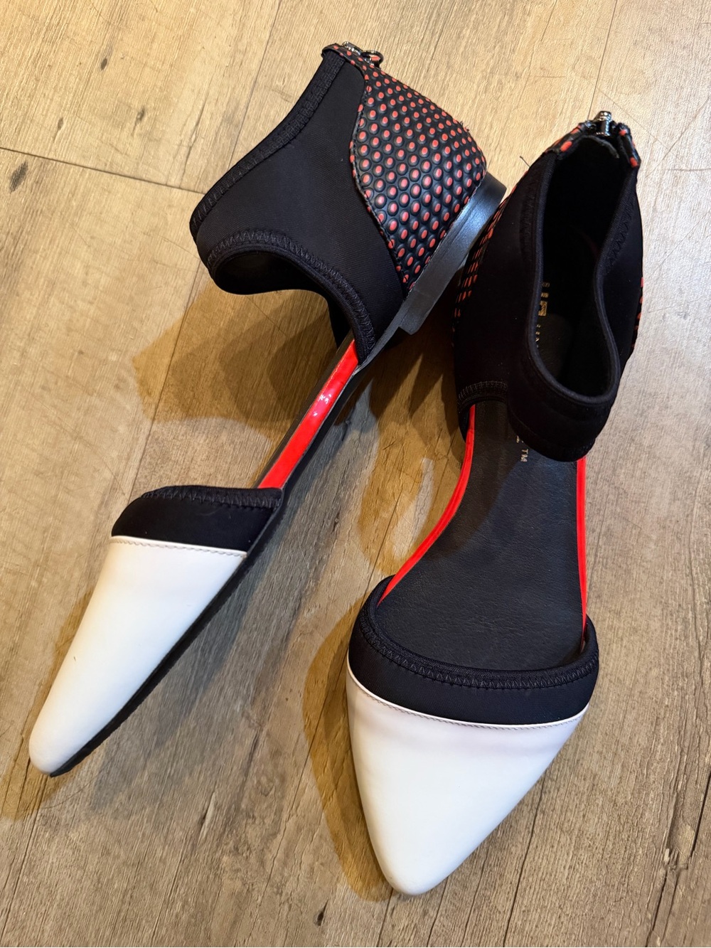 United Nude D'Orsay Pointed Toe Flats | Black White Red